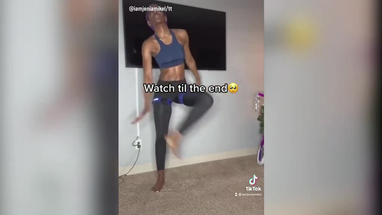 Daughter becomes her mom’s motivational trainer and it’s the most adorable thing you’ll see today
