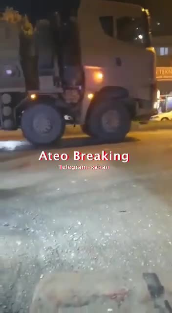 Turkey pulls its troops to the borders of Syria