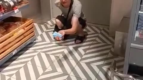 засранец в пятерочке