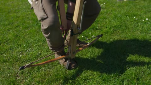 HANDS ON HISTORY - THE CROSSBOW