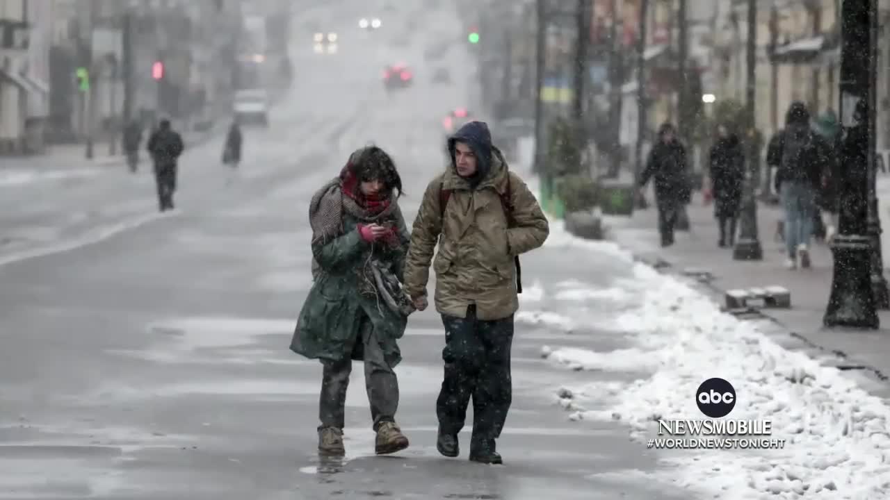 Ukraine faces power crisis as temperatures drop below freezing _ WNT