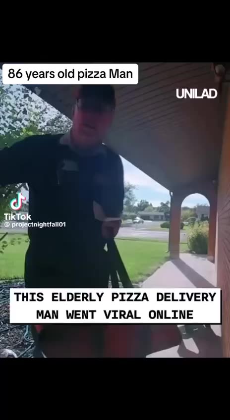 86 Year Old Pizza Delivery Man Gets Amazing Tip From His TikTok Fans ️🥲