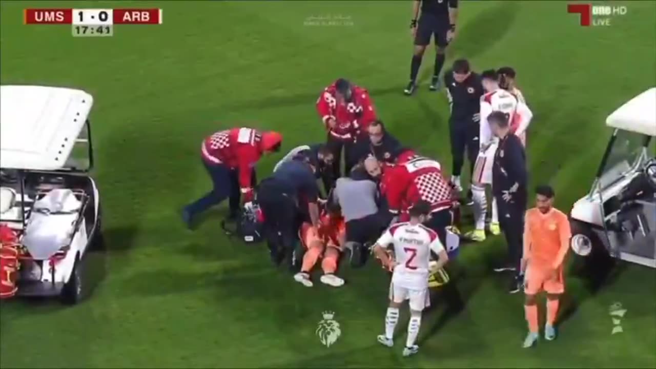 Andy Delort collapses! What does he see?