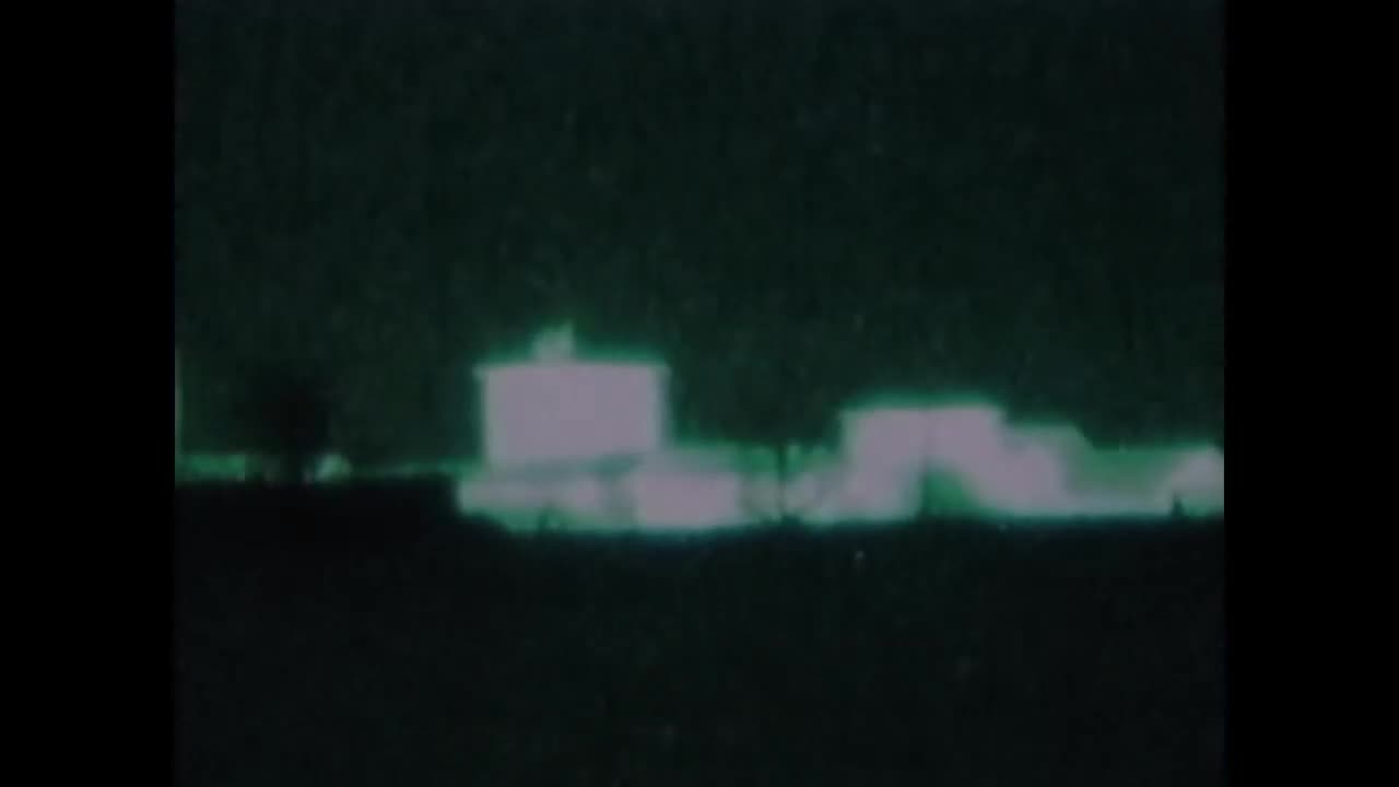 FED play disturbing noises into WACO house