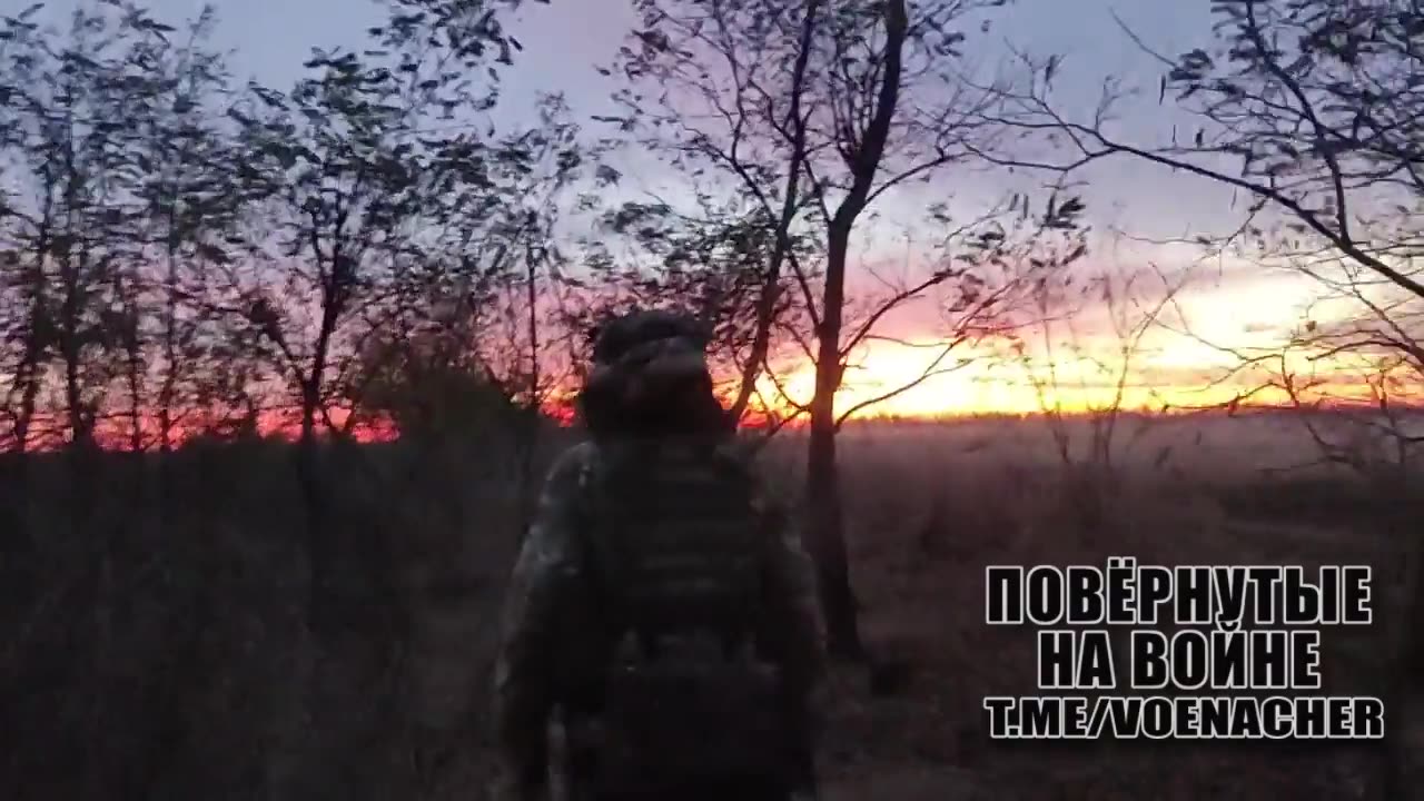 🌅🇷🇺 Russia Perspective | Russian Soldiers Walk to Position Amidst Beautiful Sunrise | RCF