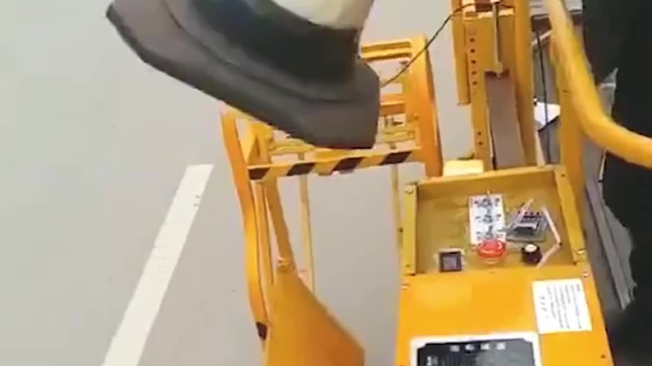 Amazing Road Works Technology