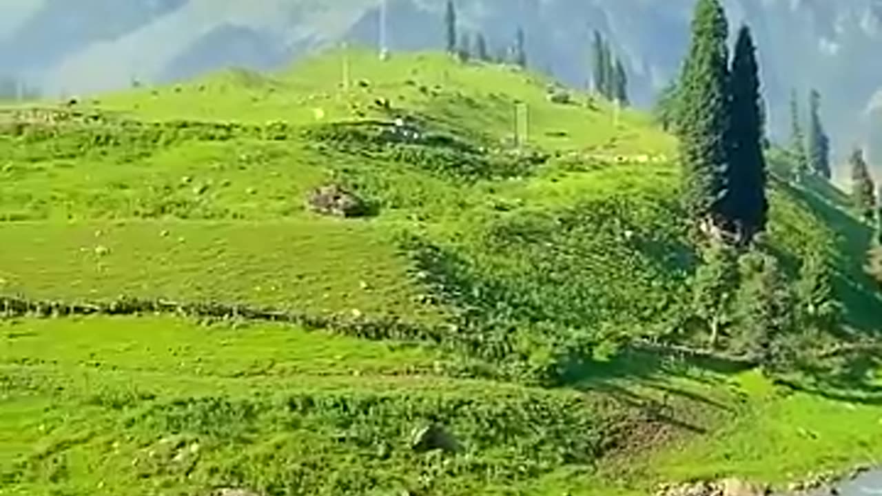 "Exploring Kashmir: A Land of Serenity and Adventure"