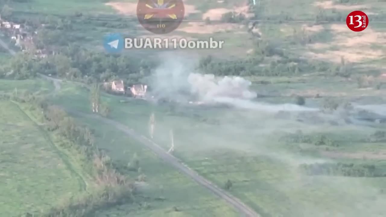 Ukrainian army attacked the area where Russian Kamaz, artillery and manpower were located