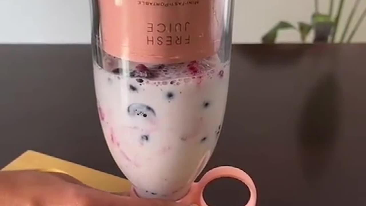 Portable wireless Blender