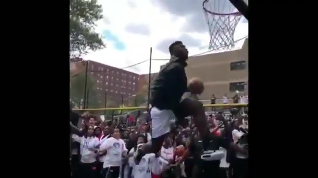 Joseph Martelli - Zion Williamson dunking jjm7777