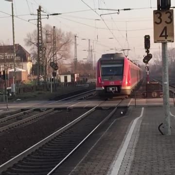 S8 with the 430 153 and 430 603 departure in Mainz-Kastel on the way to Hanau Hbf