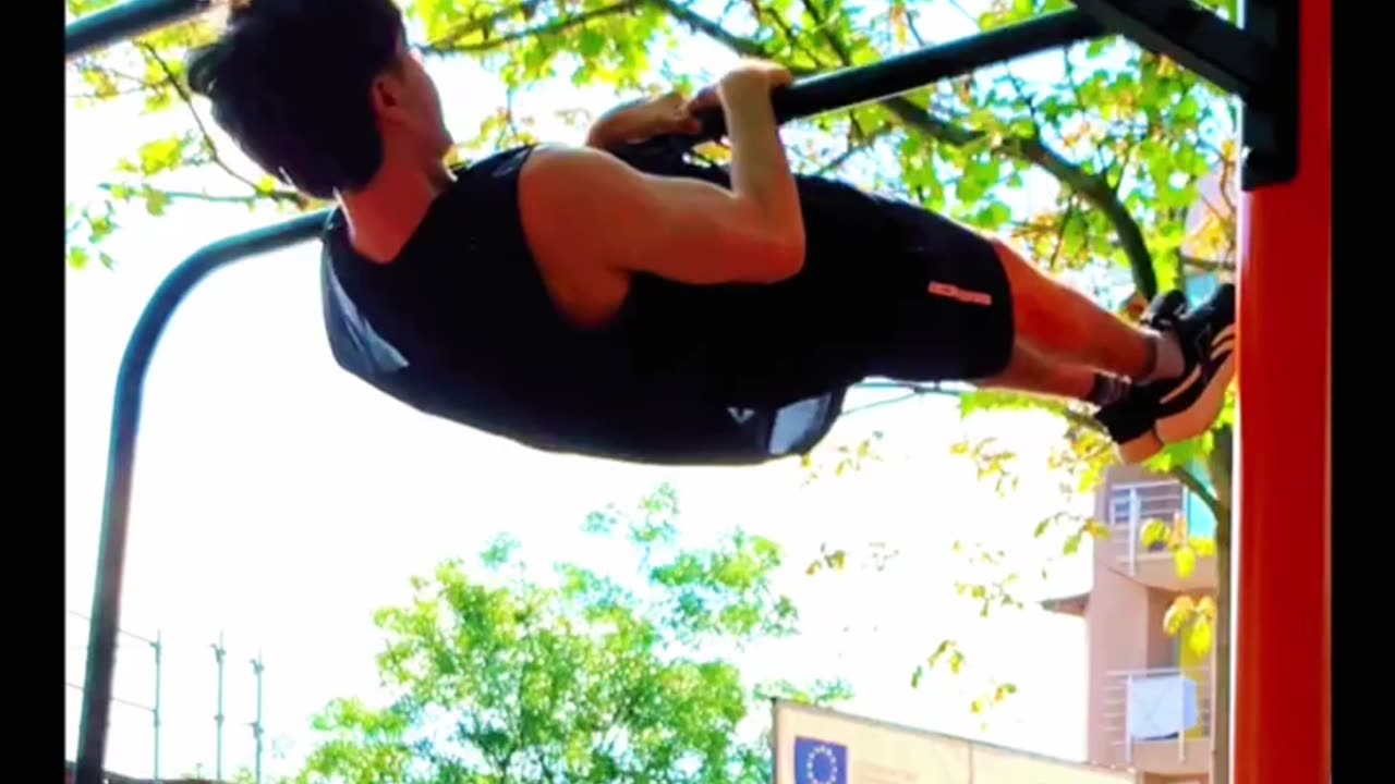 Front lever! (30kg resistance band)
