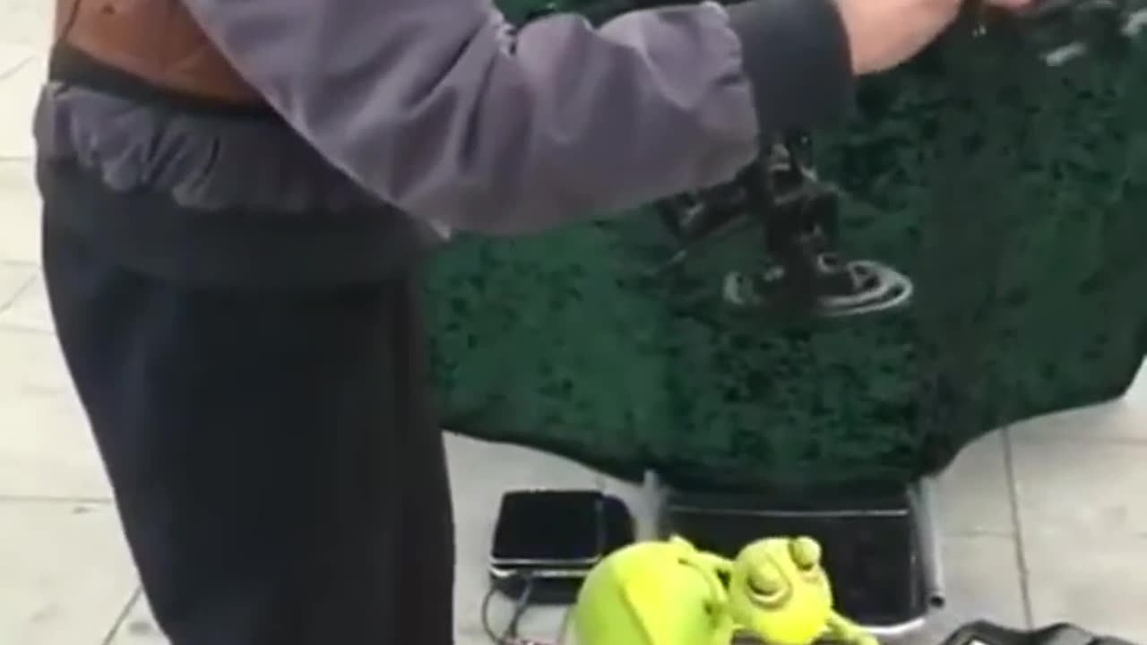 This is some next level puppetry!