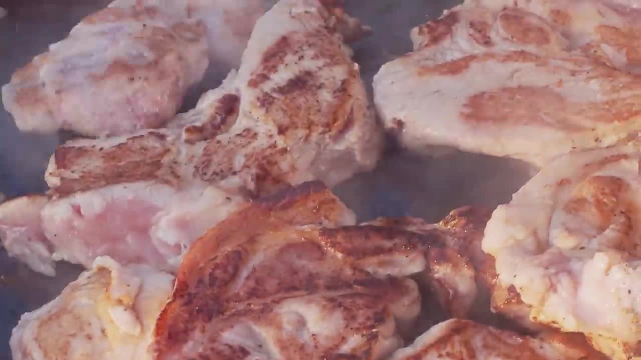 Amazing Steak Seared on 400 Degree Hot Iron Plate