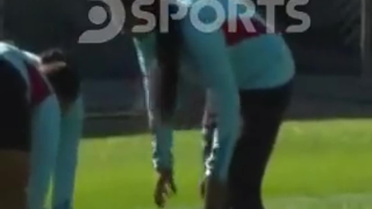 Colombian Women's Soccer Star Grabs Chest, Falls To The Ground During Practice