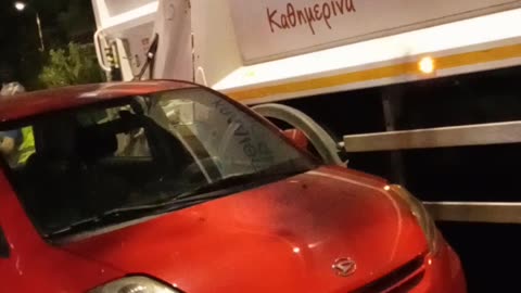 ΝΑ ΠΕΡΑΣΟΥΝ ΔΕΚΑ ΣΚΟΥΠΙΔΙΑΡΙΚΑ ΑΠΟ ΣΧΙΣΤΟ ΚΑΙ ΝΙΚΑΙΑ ΚΑΙ ΧΑΙΔΑΡΙ ΝΑ ΜΑΖΕΨΟΥΝ ΤΑ ΜΠΑΖΑ!!!