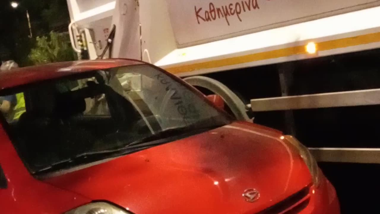 ΝΑ ΠΕΡΑΣΟΥΝ ΔΕΚΑ ΣΚΟΥΠΙΔΙΑΡΙΚΑ ΑΠΟ ΣΧΙΣΤΟ ΚΑΙ ΝΙΚΑΙΑ ΚΑΙ ΧΑΙΔΑΡΙ ΝΑ ΜΑΖΕΨΟΥΝ ΤΑ ΜΠΑΖΑ!!!