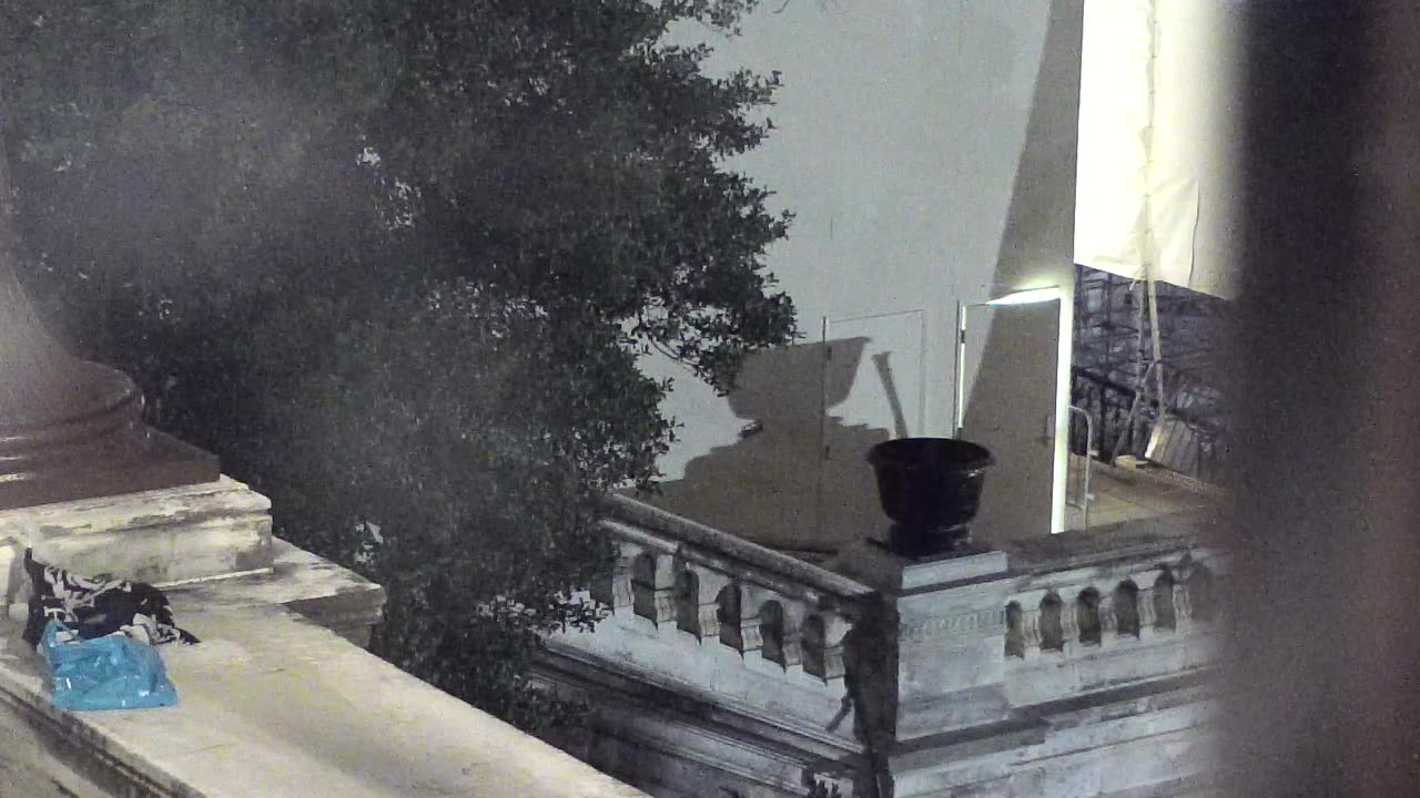Camera0925USCG00UpperTerraceWest_2021-01-06_Starting_at_21h34min28s160ms.mp4