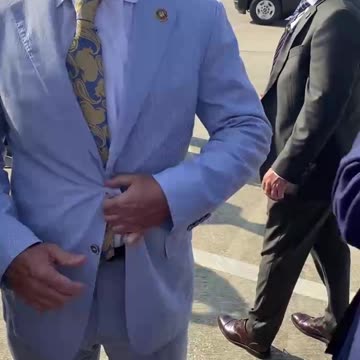 DJT talking with the people.