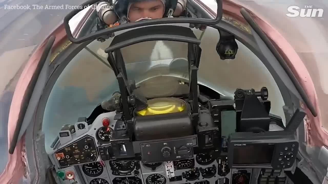 Ukrainian fighter jet fires at Russian forces in incredible cockpit footage