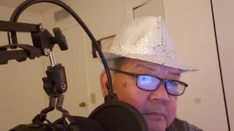 Clyde Sings Karaoke "City Of New Orleans"