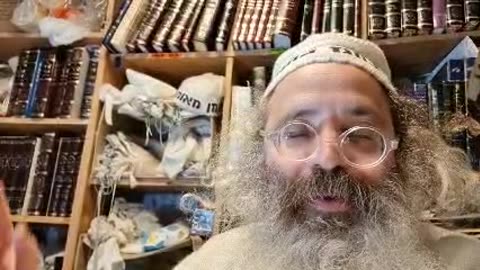 ואי ס"ד כל הני דקאמר הוי גלגלין רקב דמטמא היכי משכחת לה דאשקייה מי דקלים - שיר נ נח מסכת נזיר דף נא