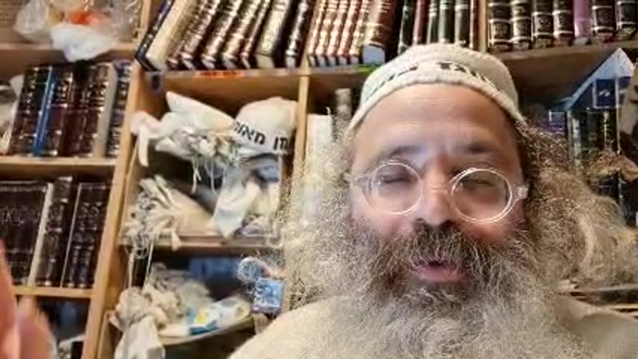 ואי ס"ד כל הני דקאמר הוי גלגלין רקב דמטמא היכי משכחת לה דאשקייה מי דקלים - שיר נ נח מסכת נזיר דף נא