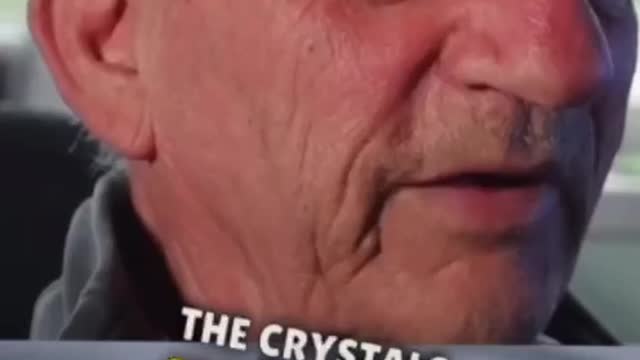 If you didn't know about cleaning your crystals..... 🧬⚛️🧬