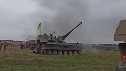 Ukrainians Training on British Artillery in the UK