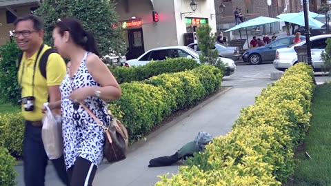 SCARY HALLOWEEN CREEPING GHOST PRANK 👻 - Zombie Haunted - AWESOME REACTIONS