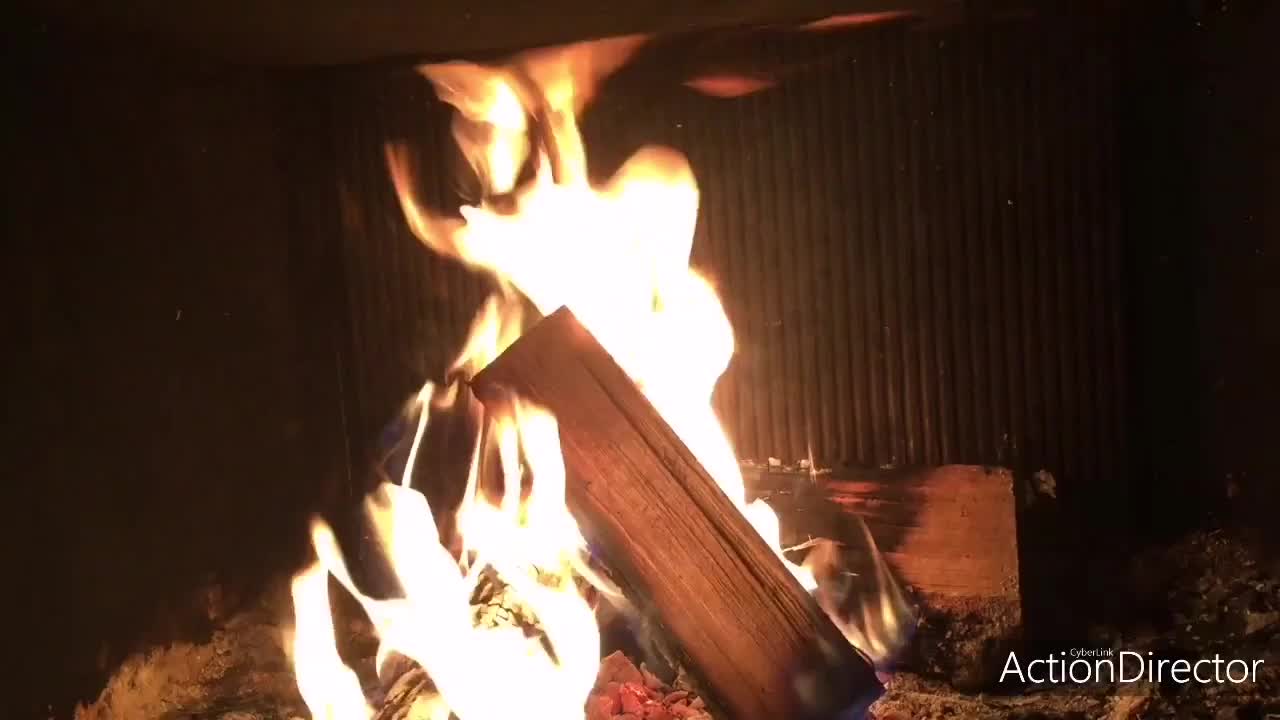 741Hz Soothing Sound Of A Crackling Fire