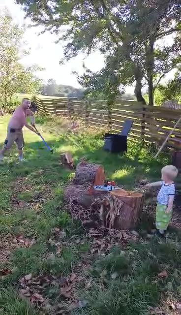To: Bjorn Andreas Bull-Hansen - Danish FlækØkse vs Wood 🇩🇰🤣