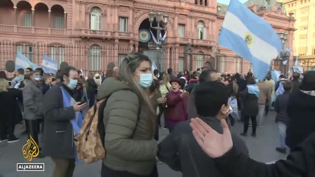 Argentine president urges unity as anti-government protests build