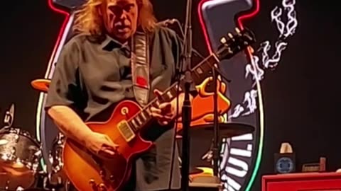 Warren Haynes (Gov't Mule) - LIVE @ 420Fest (Short 21)