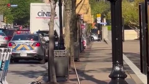 Moment gunshots rang inside the Old National Bank in downtown Louisville