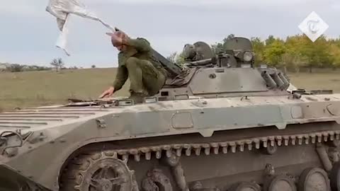 Russian soldiers surrender to Ukrainian forces as Kherson