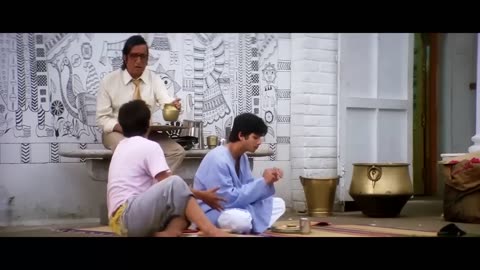 Mujhe kapda dhone aata hai ise bilkul nahi aata .... Rajpal best comedy part🤣😂