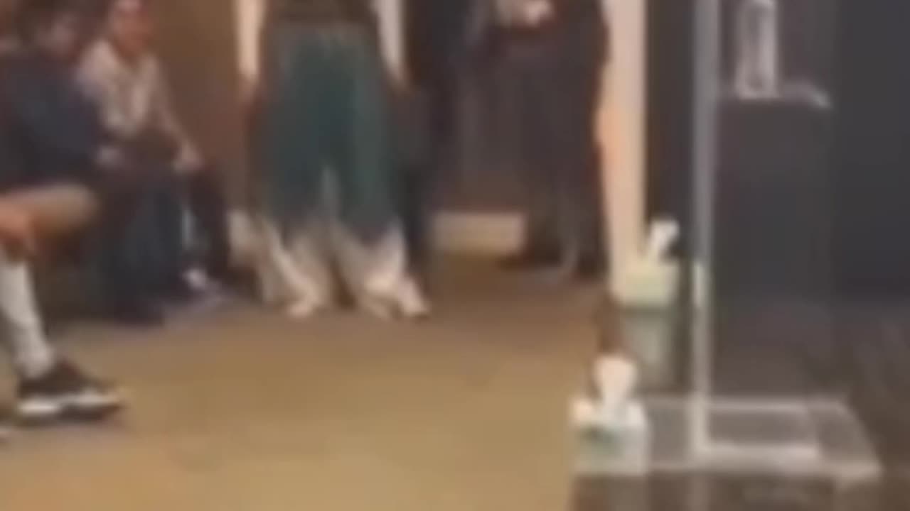 Deus Está Derramando...