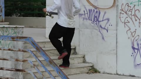 SKATEBOARDING - PRIMITIVE VID