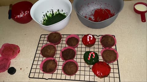 #Organic #Christmas #Cupcakes so you can #enjoy Christmas and #stay #healthy