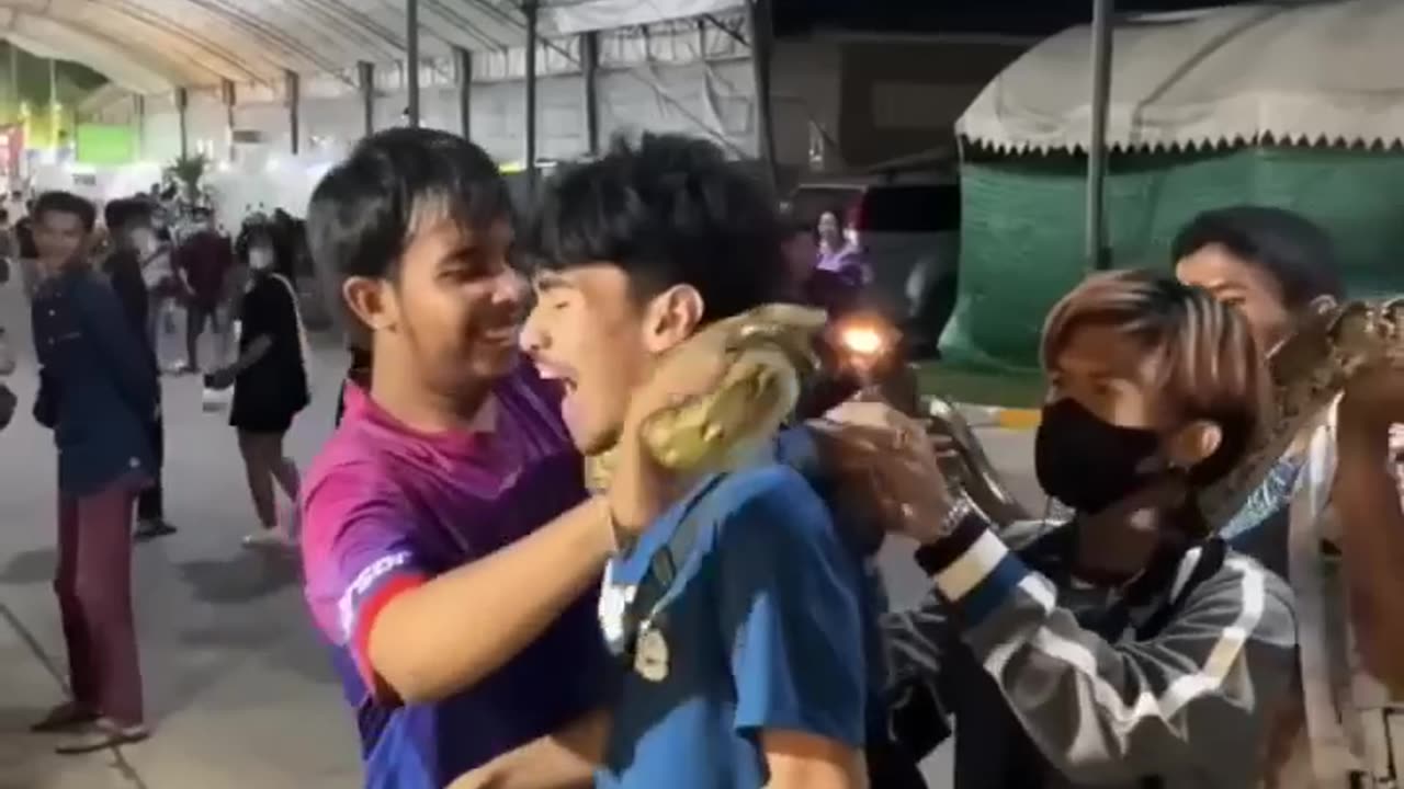 Try not to laugh You laugh you lose