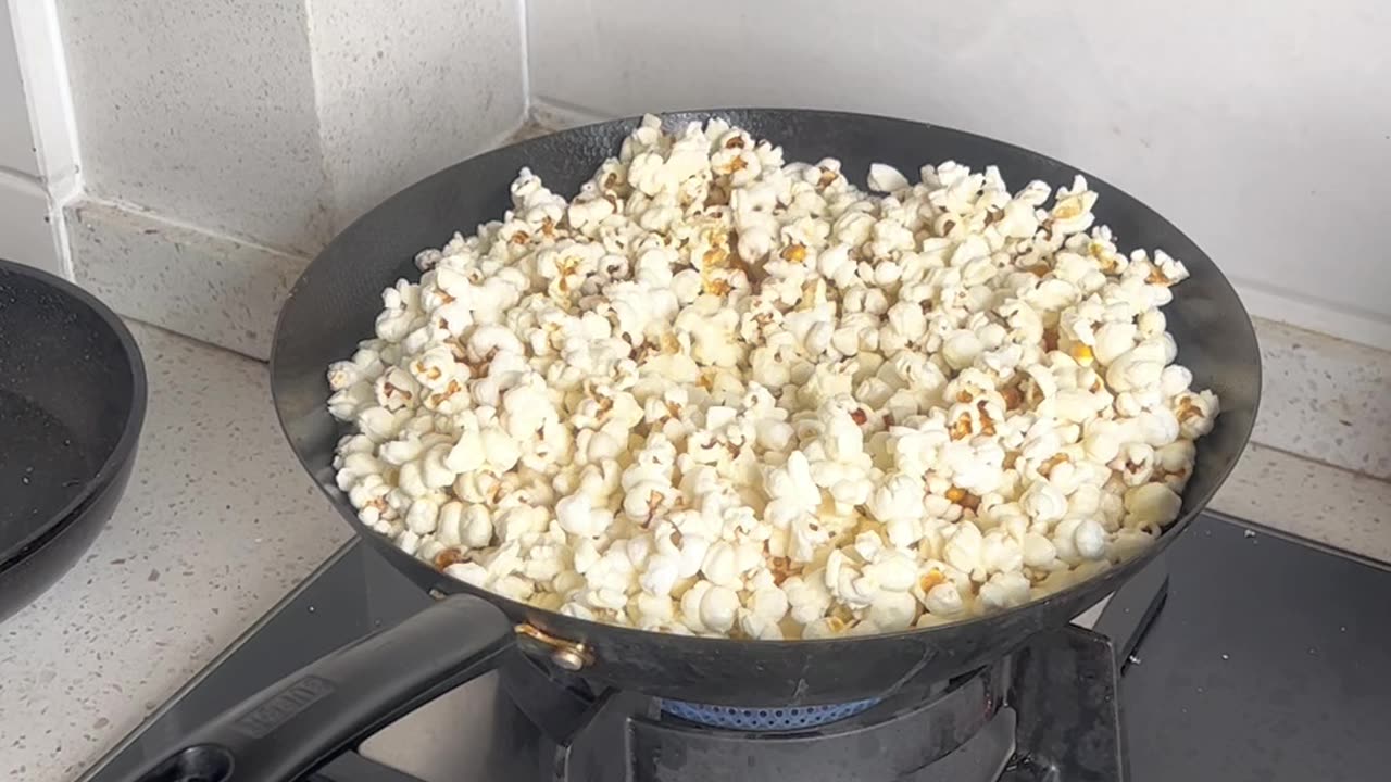 Popcorn 🍿.