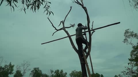 BUSHCRAFT Building 9m Camping Floating Under Raining Season