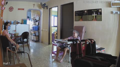 hallfront day n night 20220326