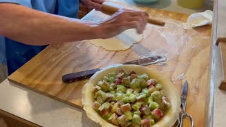 HOMEMADE RHUBARB PIE Part 2 | Mom, the PieMaster