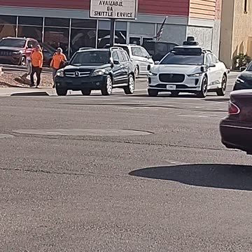 My Waymo Spymo encounter today - Nov 27th 2023 -