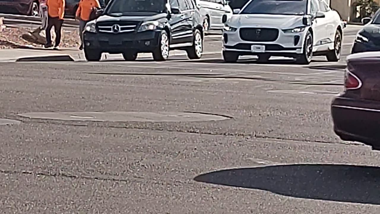 My Waymo Spymo encounter today - Nov 27th 2023 -