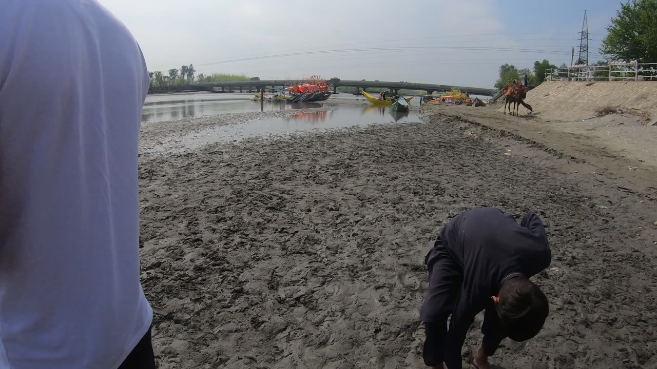 Exploring the Natural Beauty of Peshawar 🇵🇰 A Trip Along the River Sardaryab!