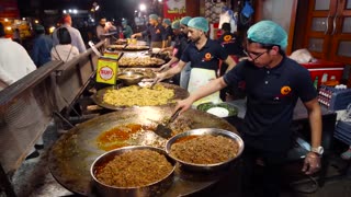 Pakistan Street Food at Night!!