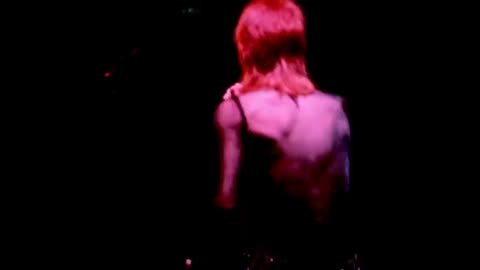 David Bowie – Rock 'N' Roll Suicide (Live, 1973)